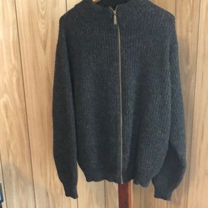 LLBean 90% wool 19% alpaca very warm men’s black cardigan. XL Long. Full zipper
